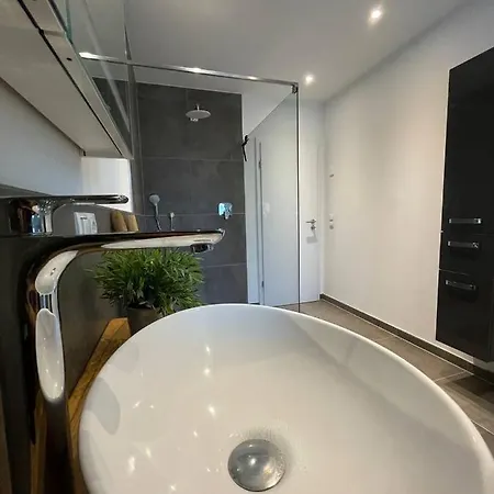 Neuwertige Erdgeschosswohnung Mit Terrasse In Kruft! * Kruft