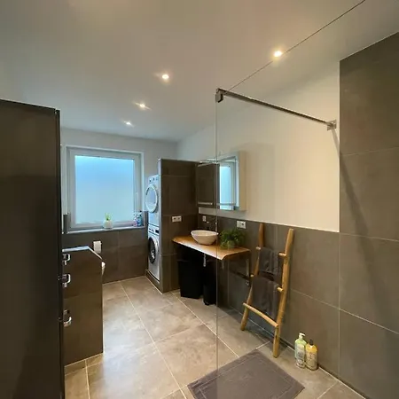 Neuwertige Erdgeschosswohnung Mit Terrasse In Kruft! Apartman *